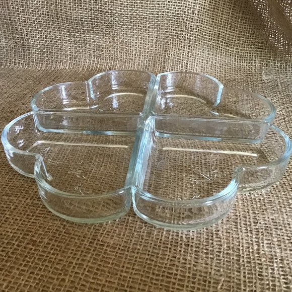 Pfaltzgraff Clear Glass Serving Dishes set of 4 Heart Shaped bowls - Picture 2 of 7